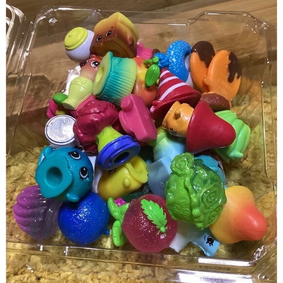 Shopkins Season Four 4 Large Lot Of 37 Figures Moose Toys Animated Food - Picture 11 of 11